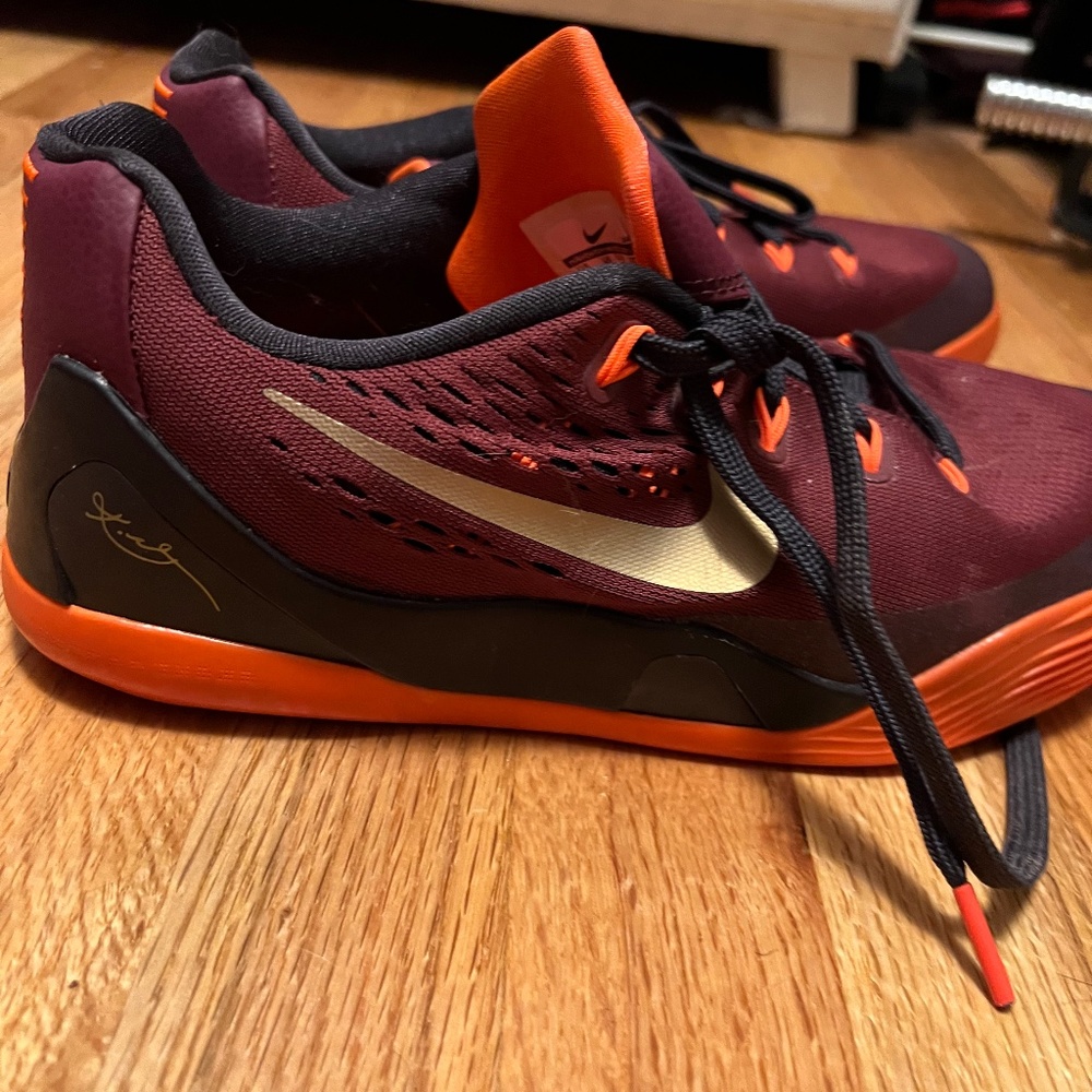 Nike Sneakers Orange and Black Sporty Mesh Design